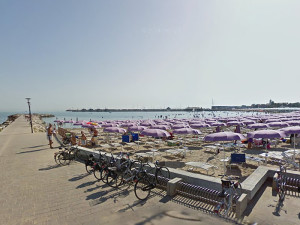 Fano, il lungomare e la spiaggia al Lido