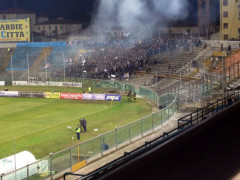 settore tifosi Ascoli a Pisa