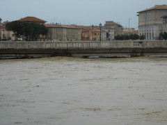 Il fiume Misa a Senigallia in piena per il maltempo del 5 marzo 2015