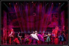 Lo spettacolo "Grease", il musical che ha animato e coinvolto centinaia di spettatori al teatro La Fenice di Senigallia. Foto di Lorenzo Ceva Valla