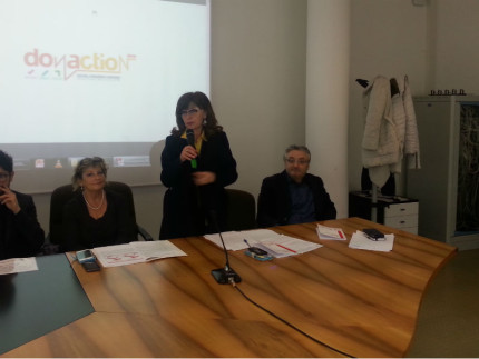 Loretta Bravi alla presentazione del libro Donaction