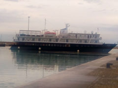Nave nel porto di Pesaro