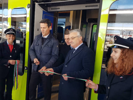 Consegna del treno Jazz alle Marche