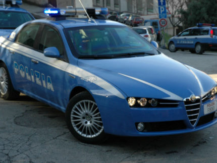 Polizia, Poliziotti, Volanti