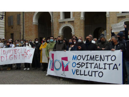 20210413-manifestazione-ristoratori