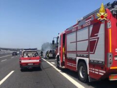 Incendio nei pressi del casello di Marotta-Mondolfo