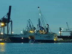 Nave Geo Barents nel porto di Ancona