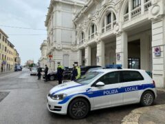 Controlli delle forze dell'ordine presso la stazione ferroviaria di Falconara