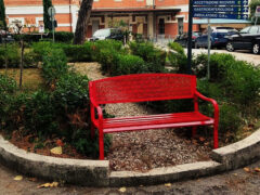 Panchina rossa all'ospedale di Senigallia