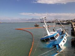Peschereccio affondato nel porto di San Benedetto