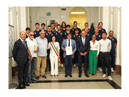 Encomio alla Nef Re Salmone Volley Libertas di Osimo