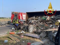 Camion ribaltato a Fano