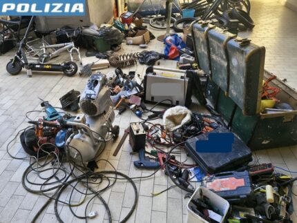 Officina abusiva scoperta a Loreto