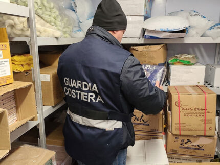 Controlli della Guardia Costiera di Ancona nella filiera della ristorazione